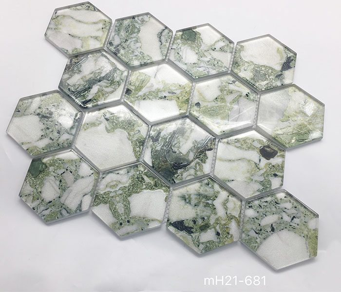 Bonne vente décoration brillante dosseret forme hexagonale carreaux de salle de bain mosaïque de verre